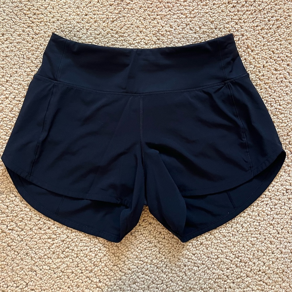 Speed Up Low-Rise Lined Shorts 2.5”